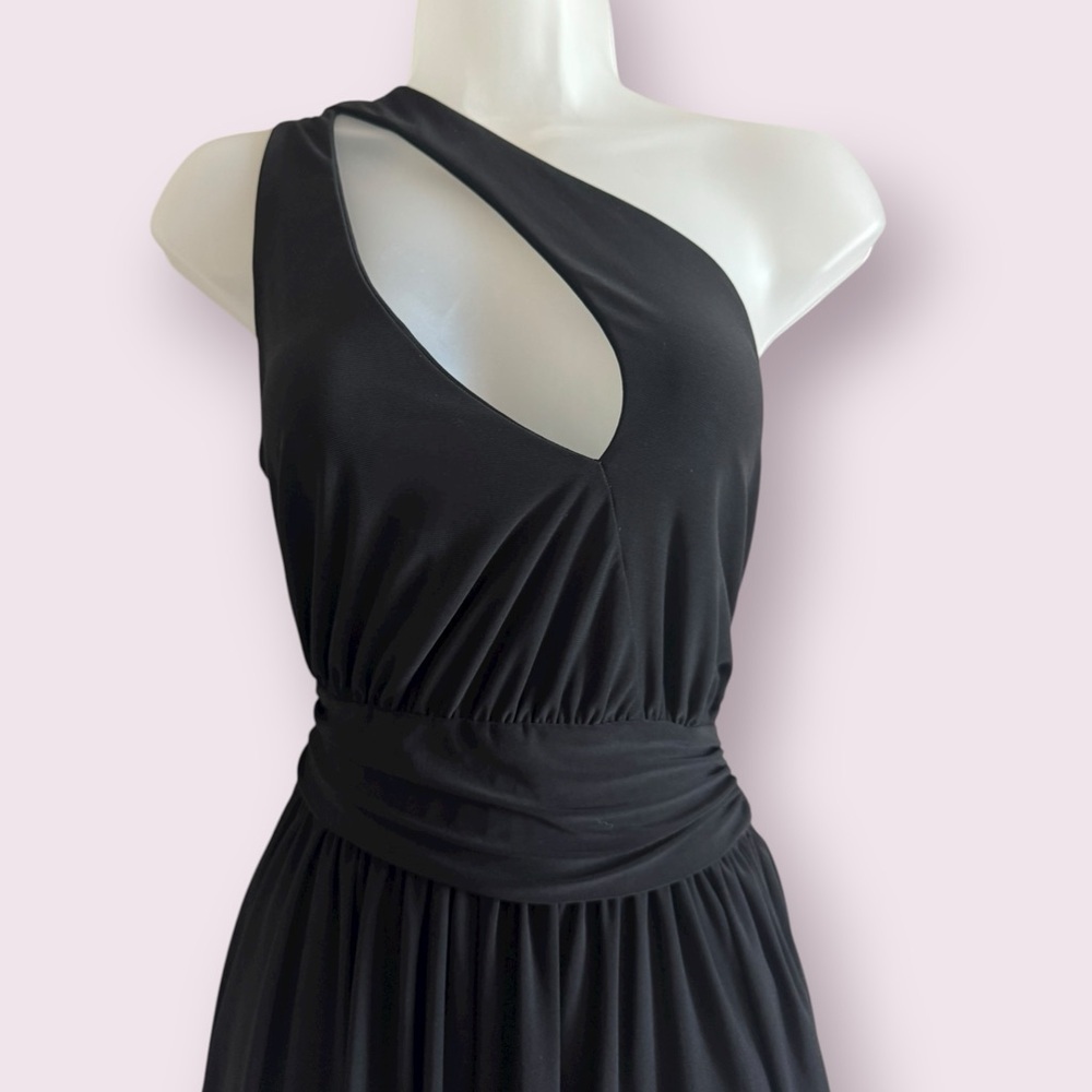 Fashion Nova Black One Shoulder Cutout Romper Flowy Size L - Picture 5 of 7